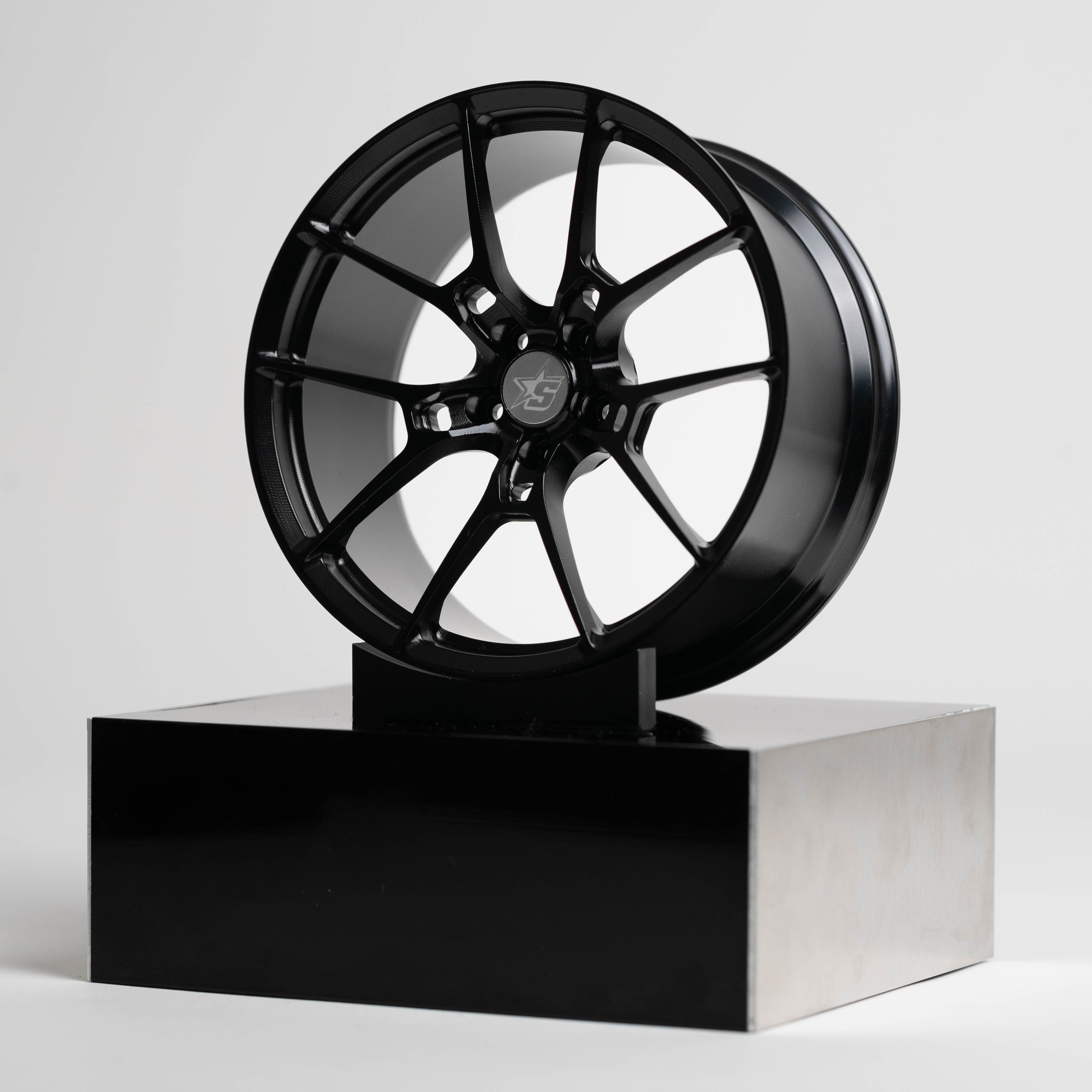 G025 | Black Edition
