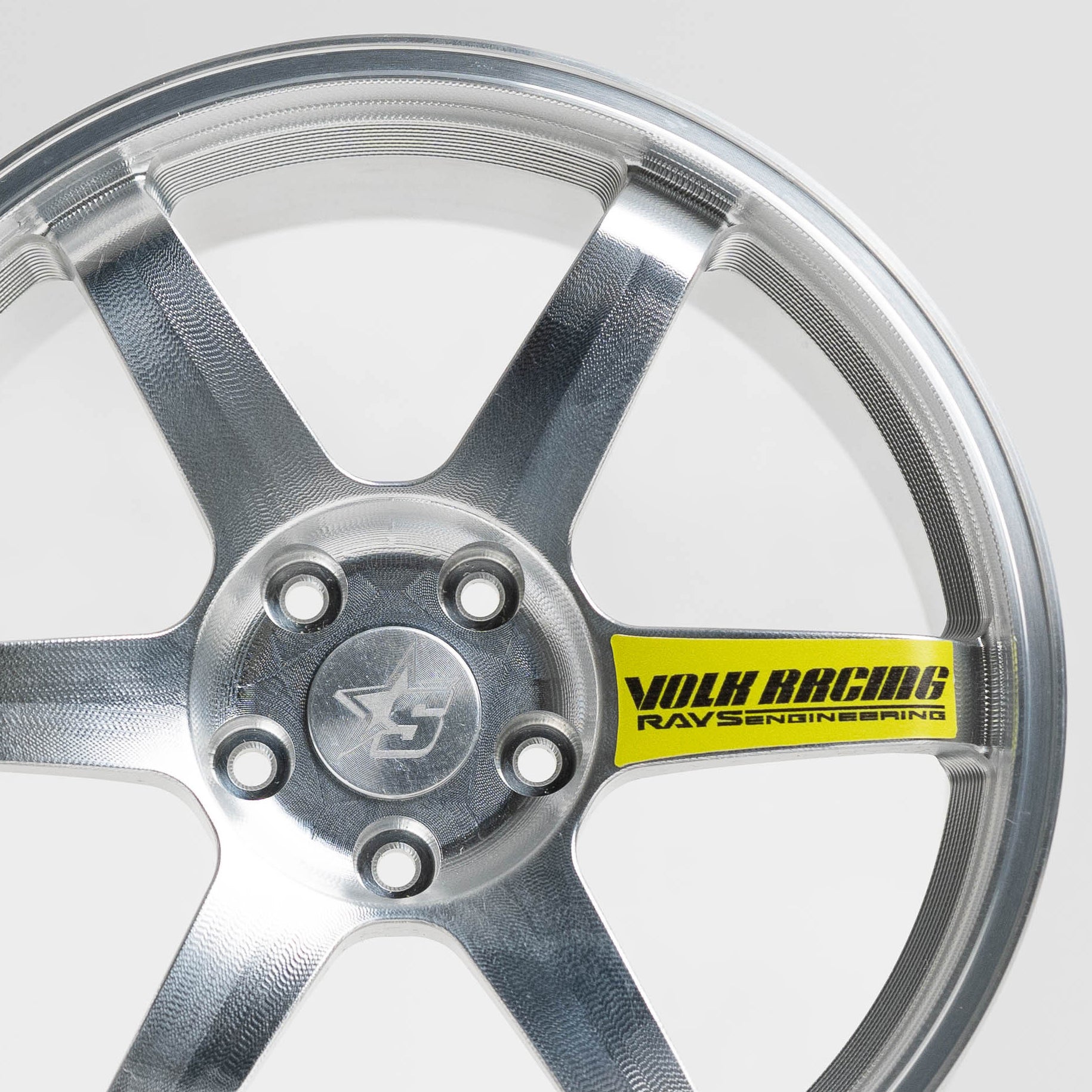 TE37 | Diamond Silver | Yellow