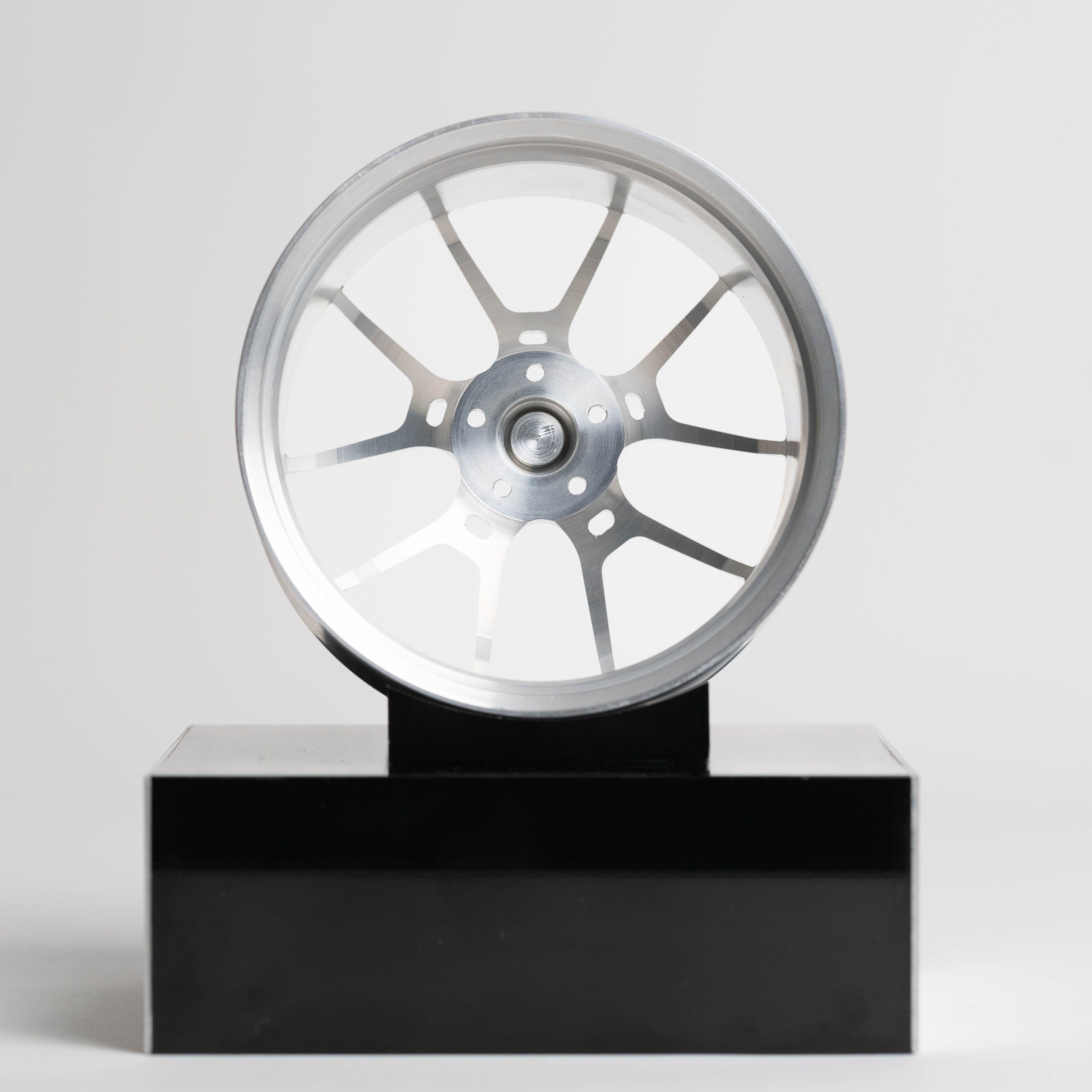 G025 | Diamond Silver