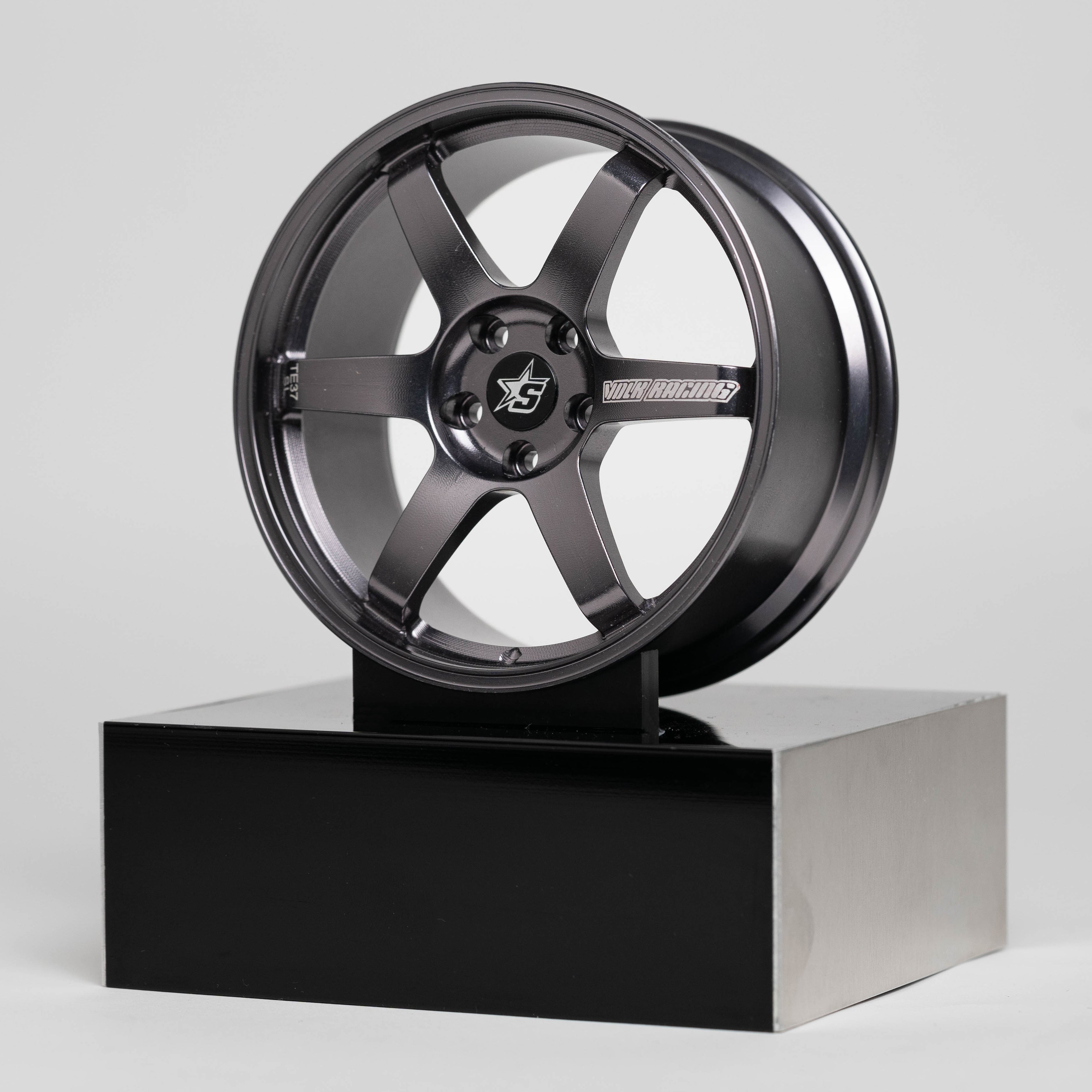 TE37 | Platinum Grey