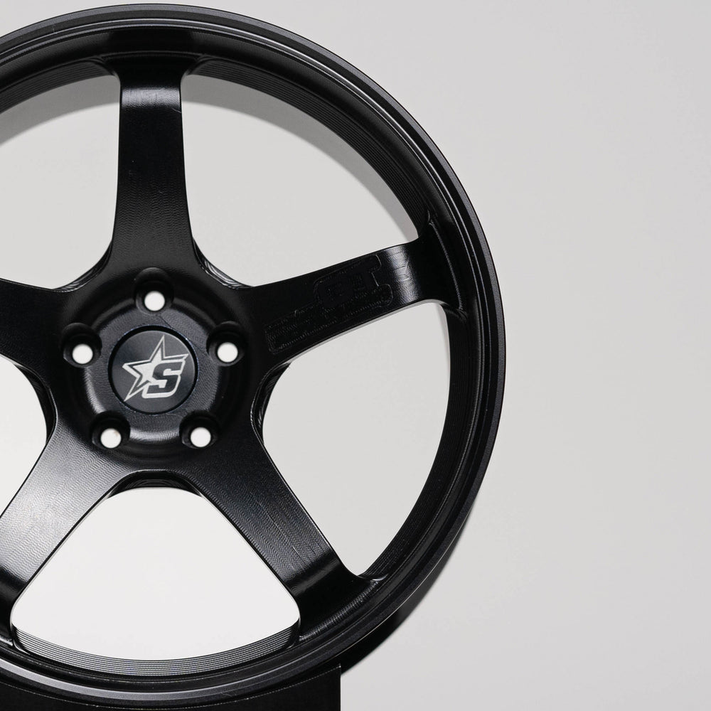 ADVAN GT | Black Edition